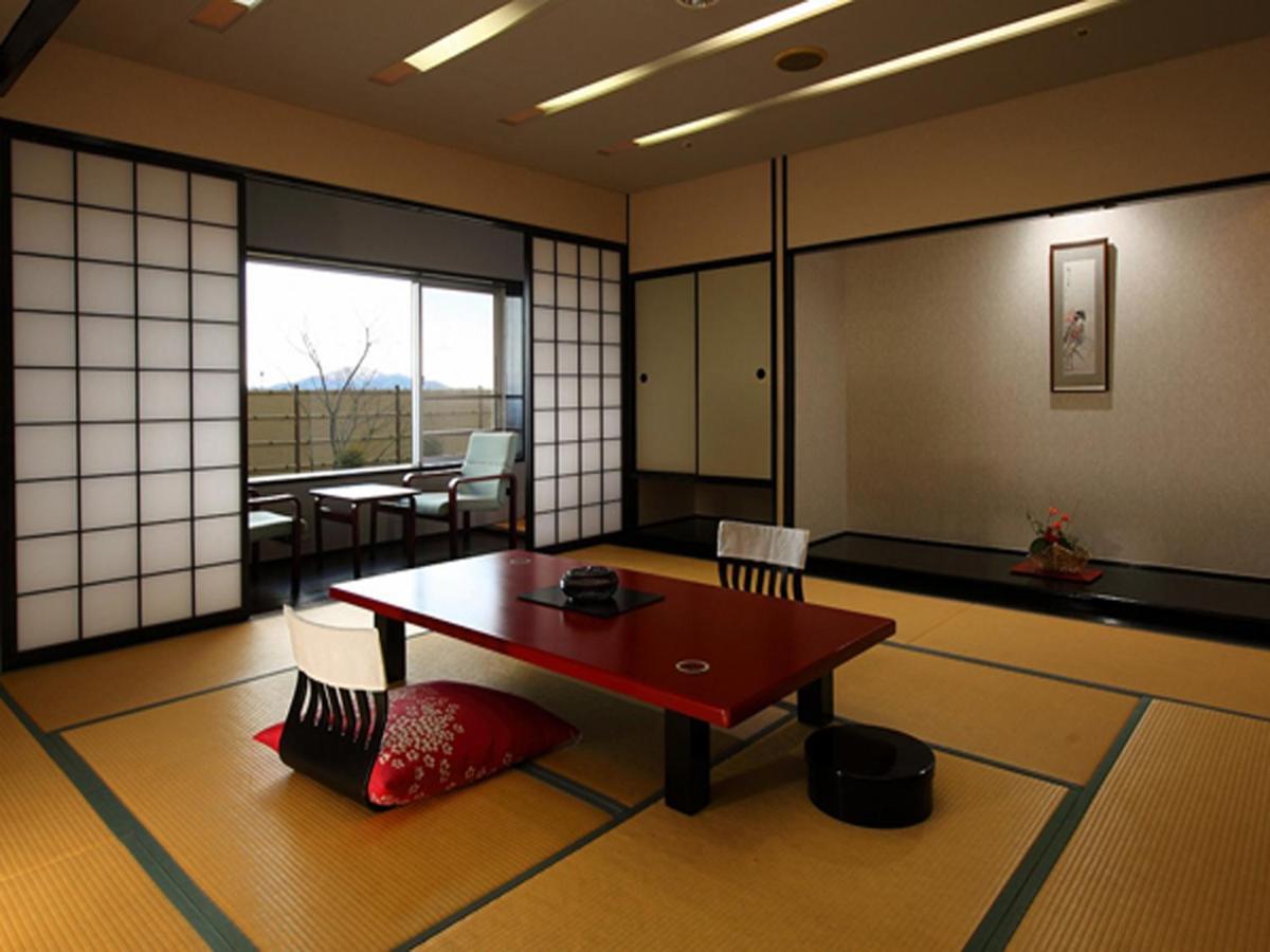 Hotel Shinki à Shibukawa Extérieur photo