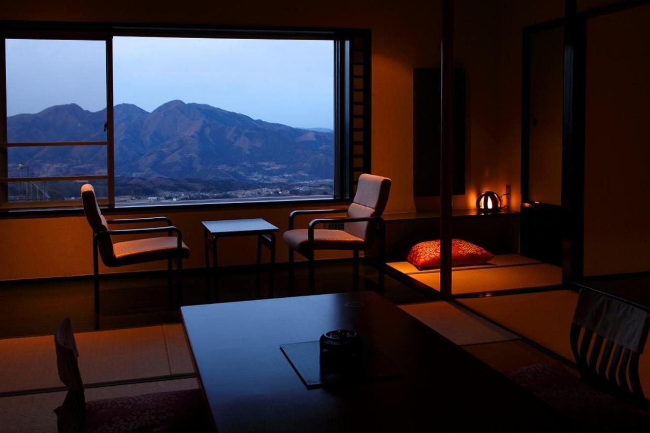 Hotel Shinki à Shibukawa Extérieur photo
