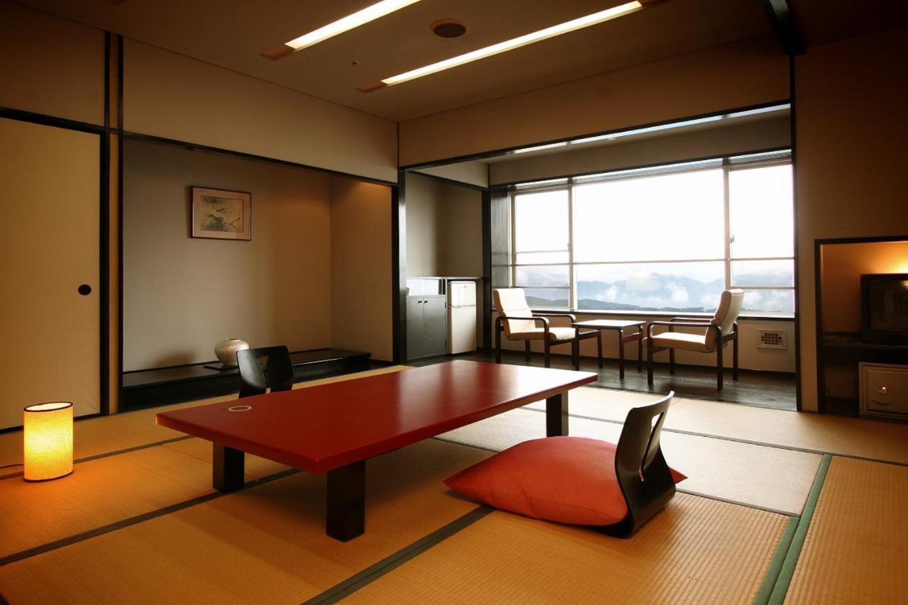 Hotel Shinki à Shibukawa Extérieur photo