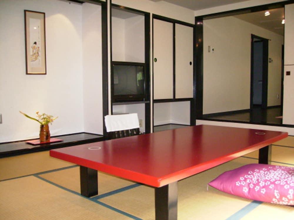 Hotel Shinki à Shibukawa Extérieur photo